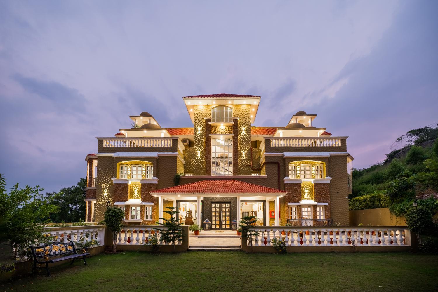 Hotel with all-inclusive - Amaatra Resorts