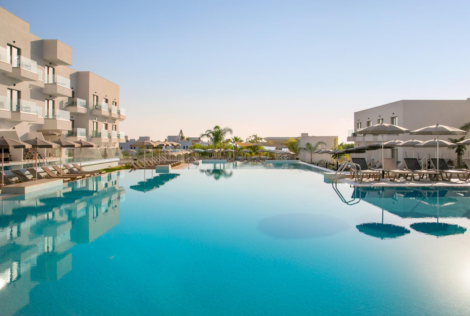 Hotel with all-inclusive - Atlantica Aqua Blue