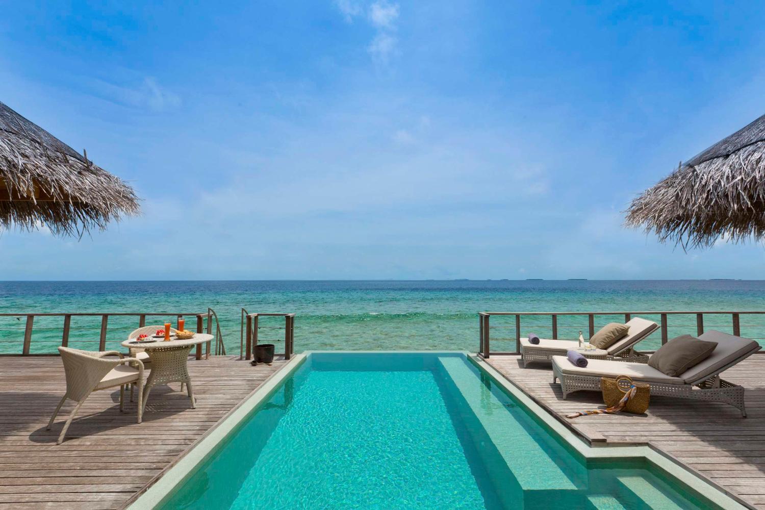 Hotel with all-inclusive - Dusit Thani Maldives