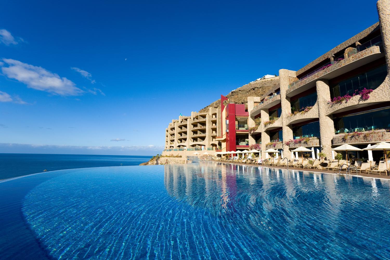 Hotel with all-inclusive - Gloria Palace Royal Hotel & Spa