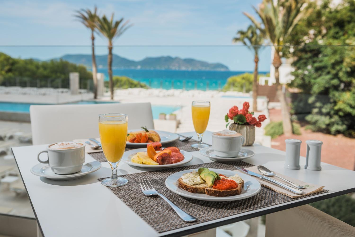 Hotel with all-inclusive - Iberostar Waves Cala Millor - Adults Only