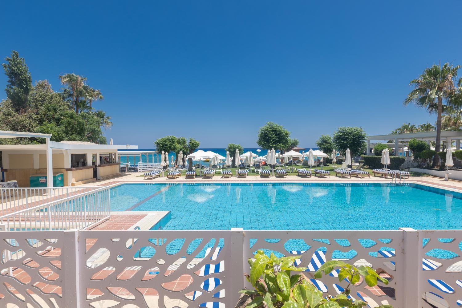 Hotel with all-inclusive - Iliada Beach Hotel