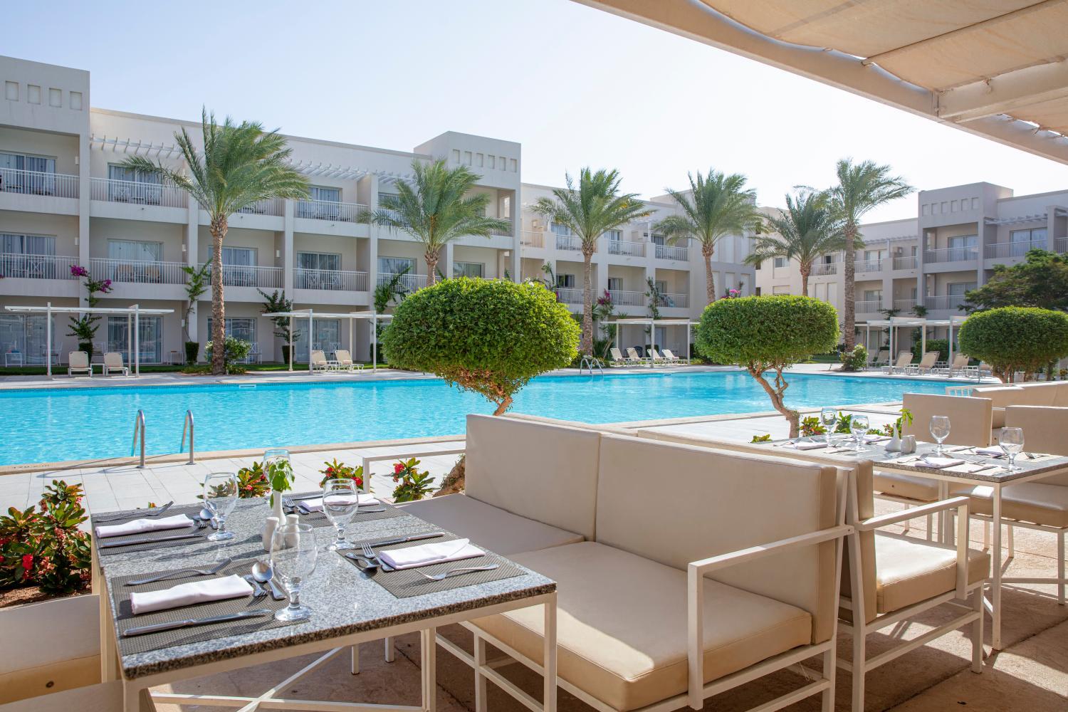 Hotel with all-inclusive - Jaz Aquaviva