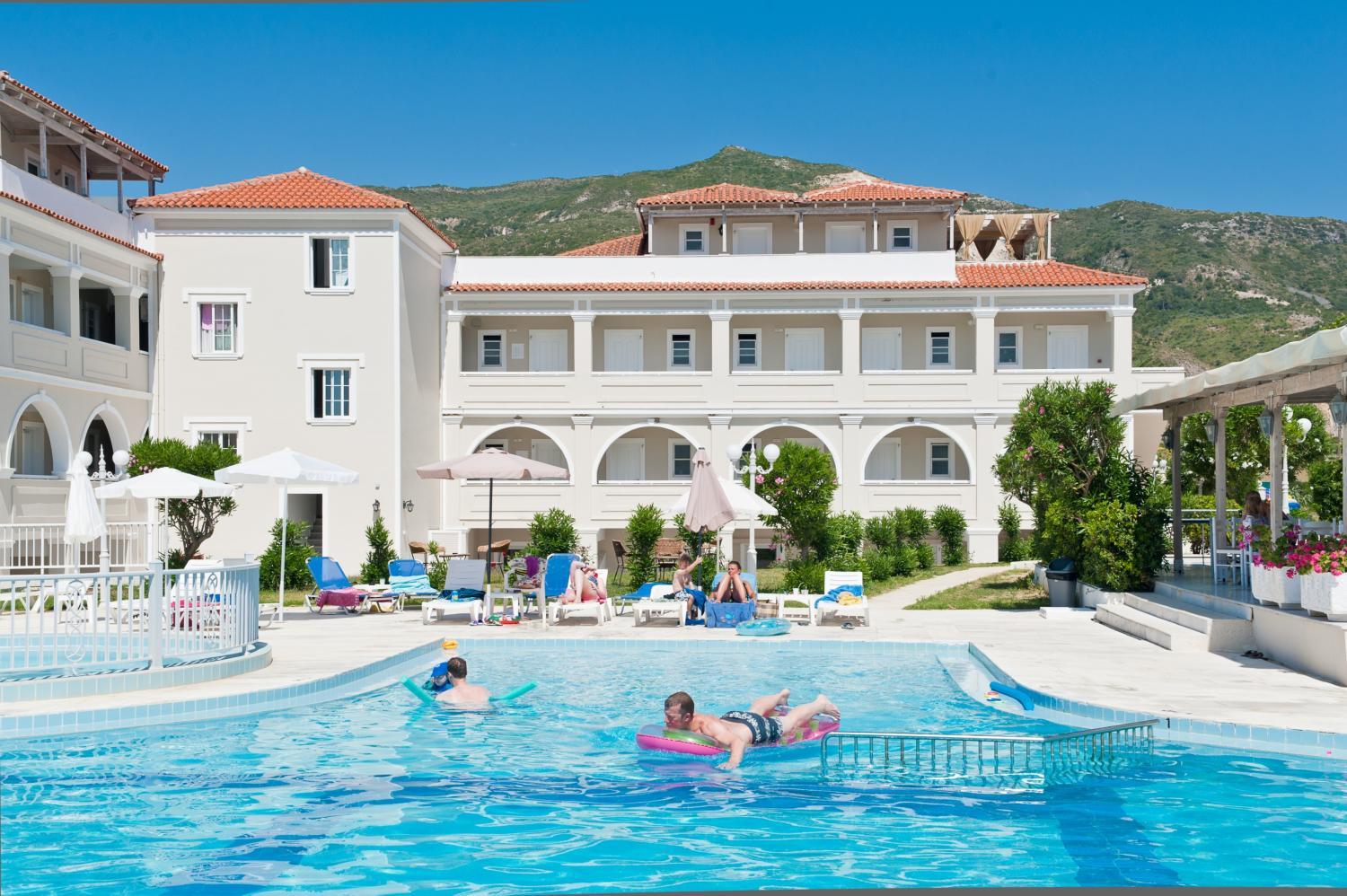 Hotel with all-inclusive - Klelia Beach Hotel 