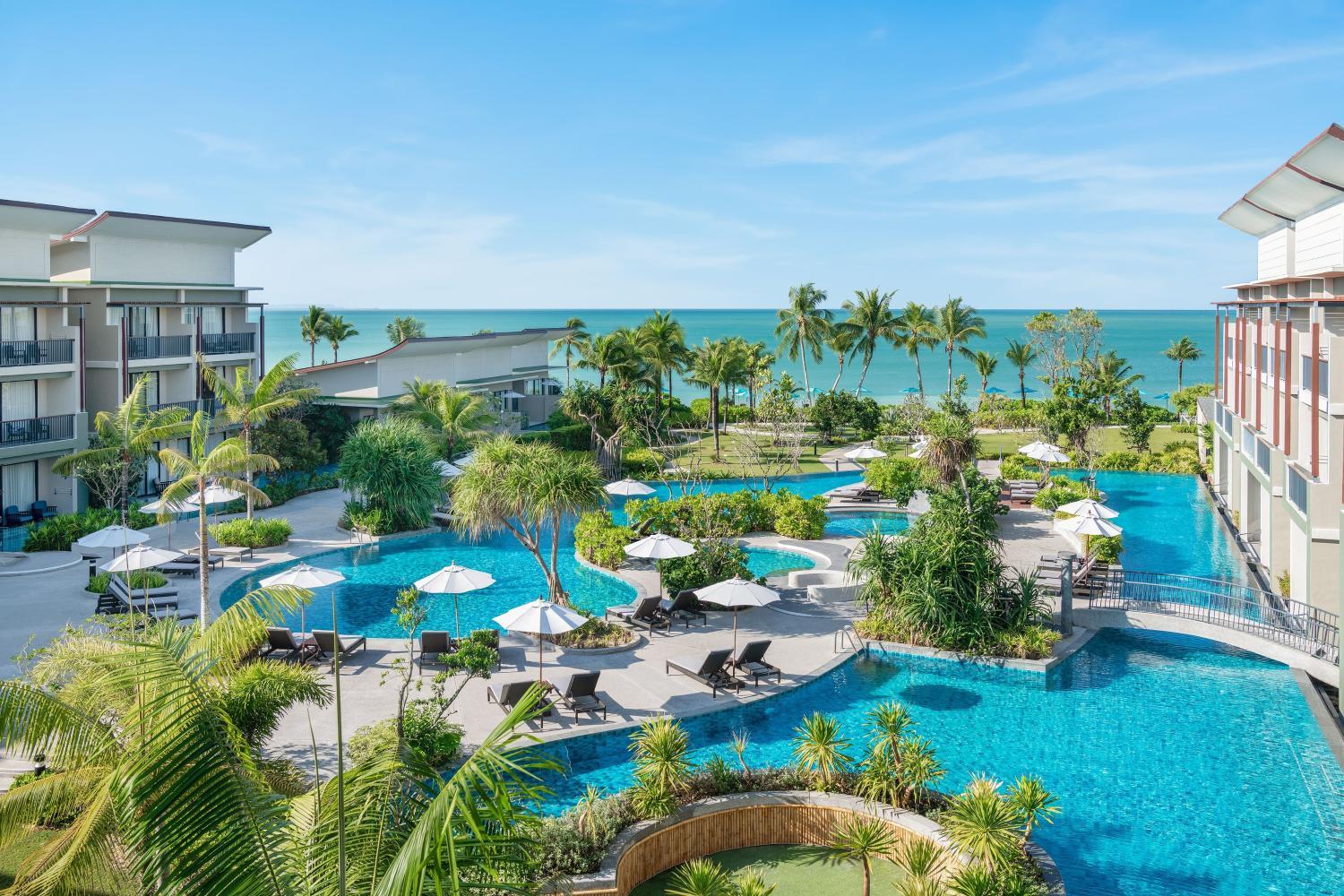 Hotel with all-inclusive - Le Meridien Khao Lak Resort & Spa