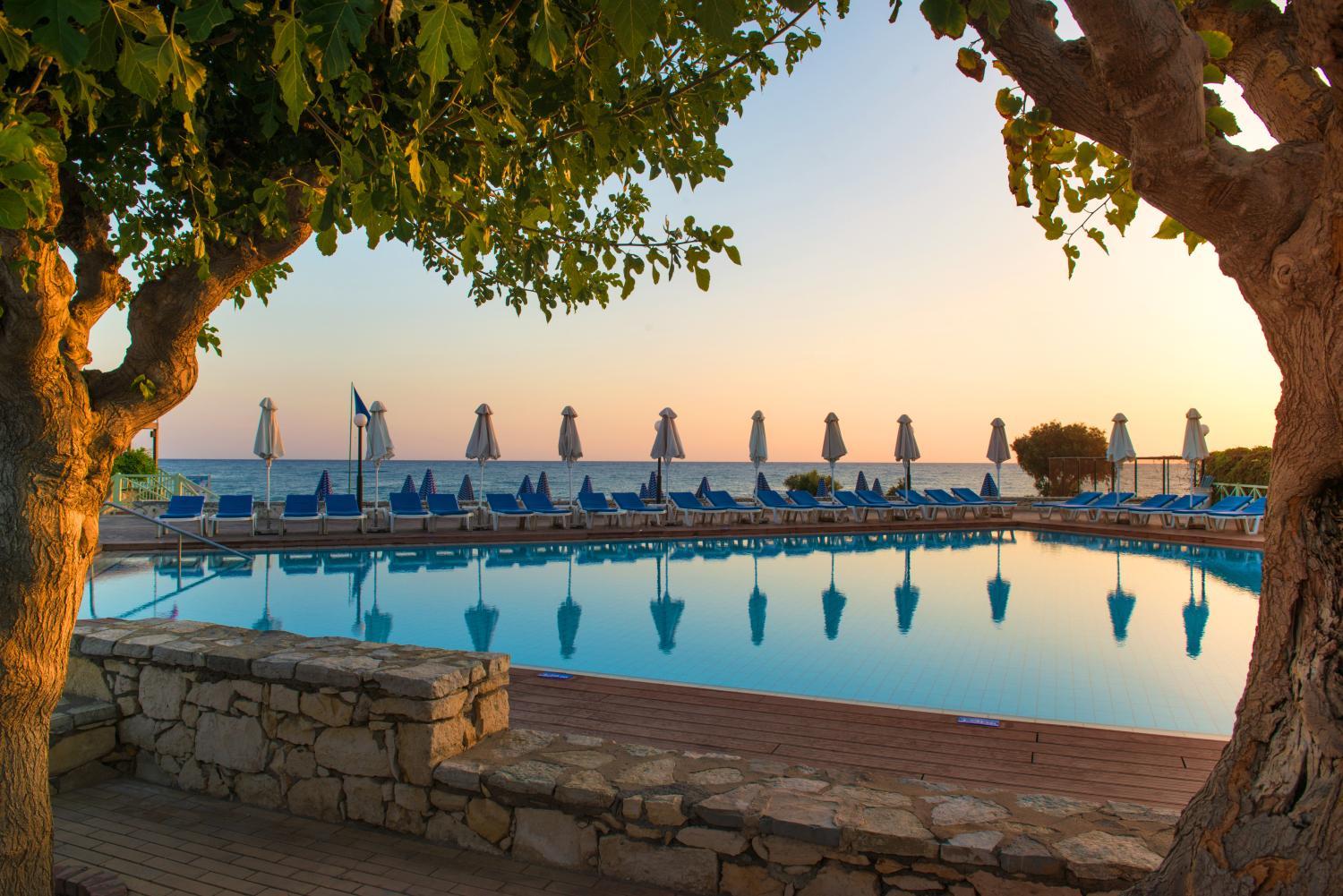 Hotel with all-inclusive - Silva Beach Hotel
