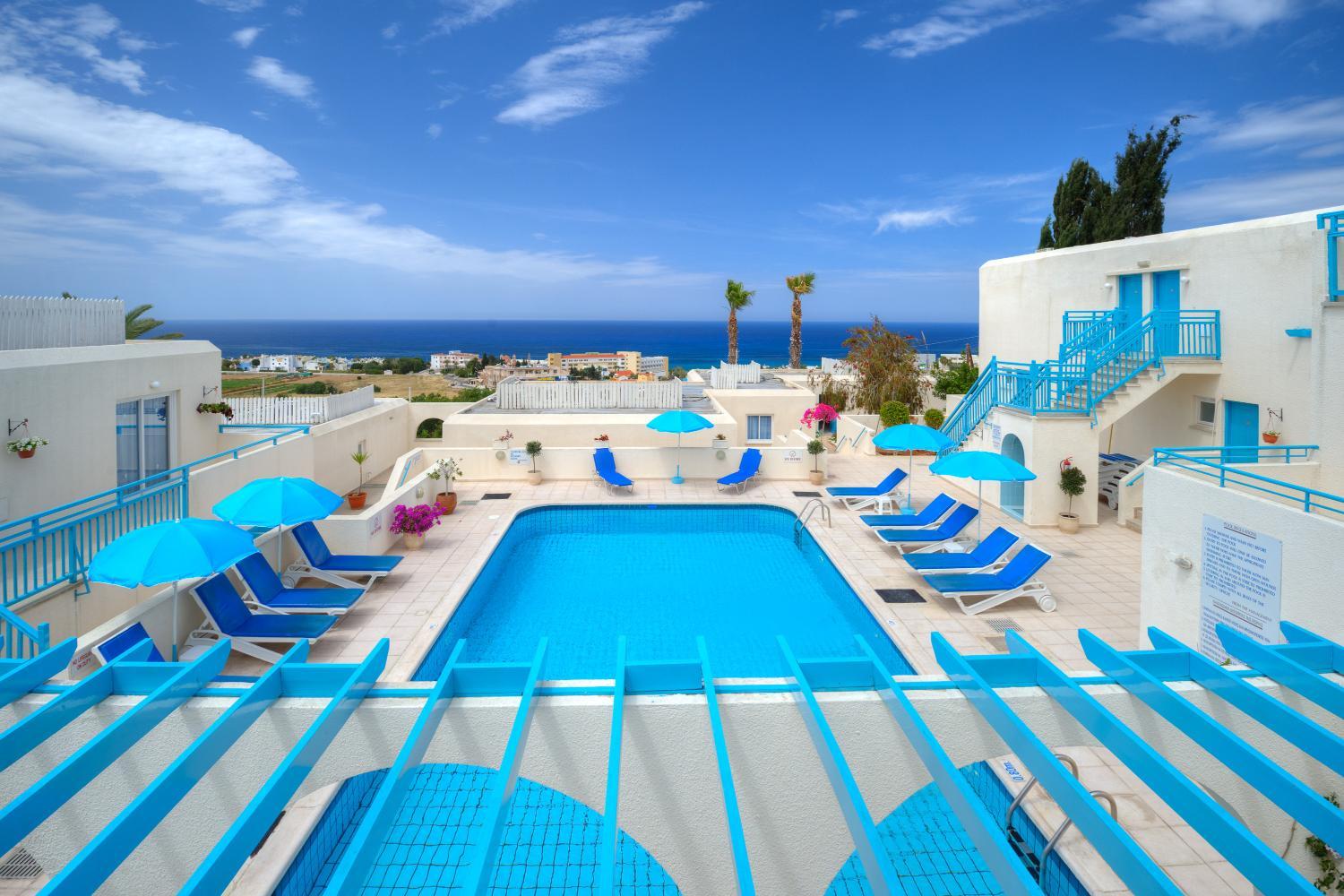 Hotel with all-inclusive - Sunny Hill Hotel Apartments